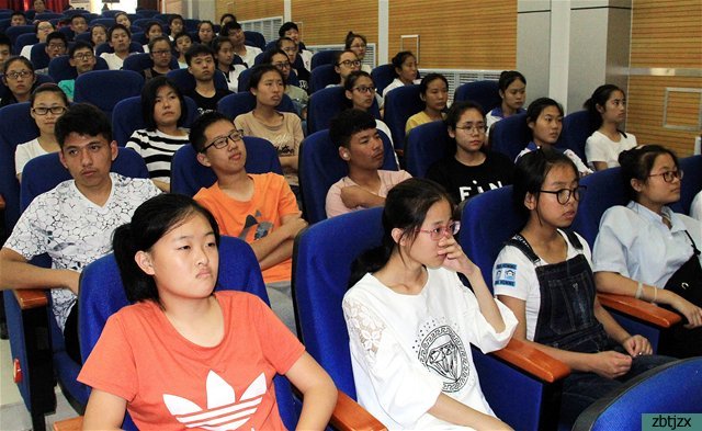 市特教中心開展交通安全進(jìn)校園活動