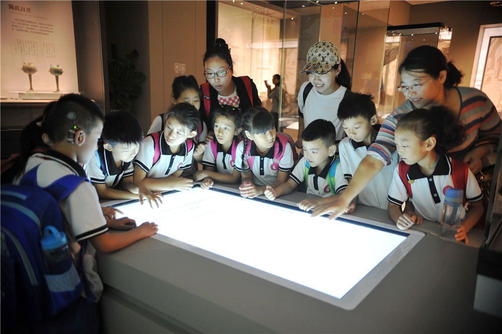 走進(jìn)博物館，感受齊文化