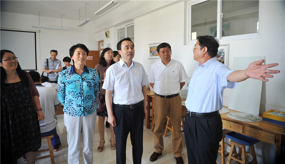 全市無黨派人士考察團考察淄博市特殊教育中心工作