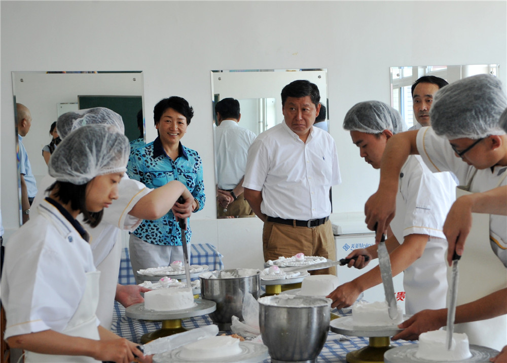 全市無黨派人士考察團考察淄博市特殊教育中心工作