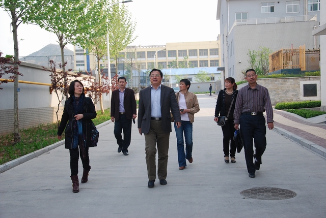 威海、博山特教學(xué)校同仁到我校參觀交流