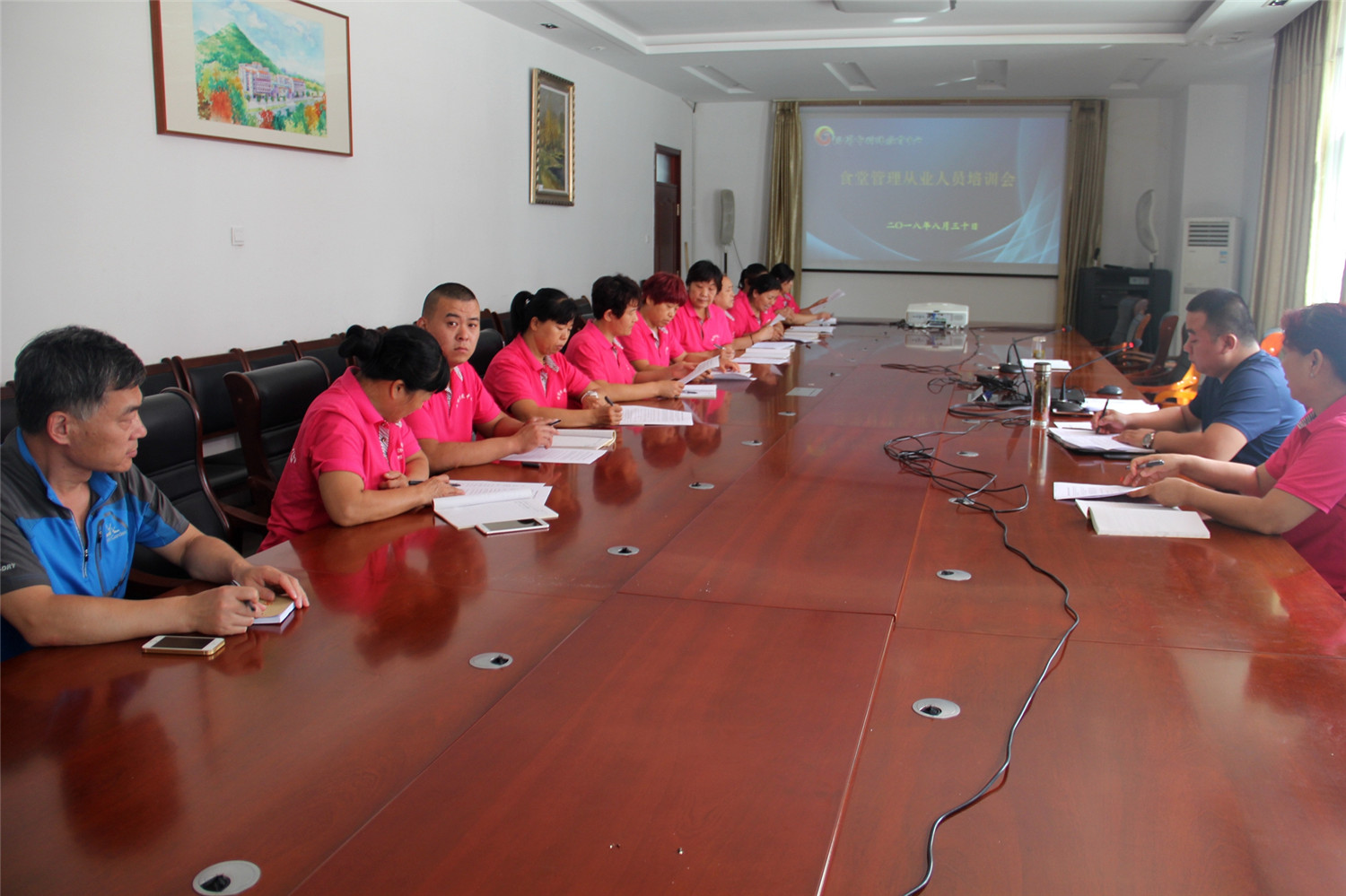 市特教中心召開(kāi)食堂管理人員和從業(yè)人員培訓(xùn)會(huì)