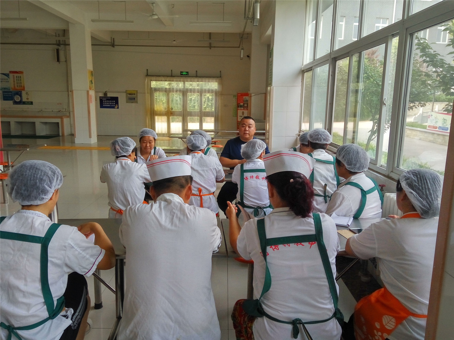 市特教中心召開(kāi)食堂管理人員和從業(yè)人員培訓(xùn)會(huì)