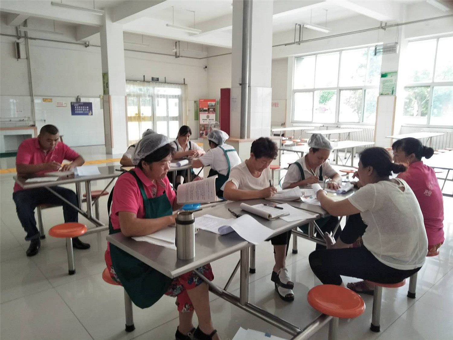 市特教中心召開(kāi)食堂管理人員和從業(yè)人員培訓(xùn)會(huì)