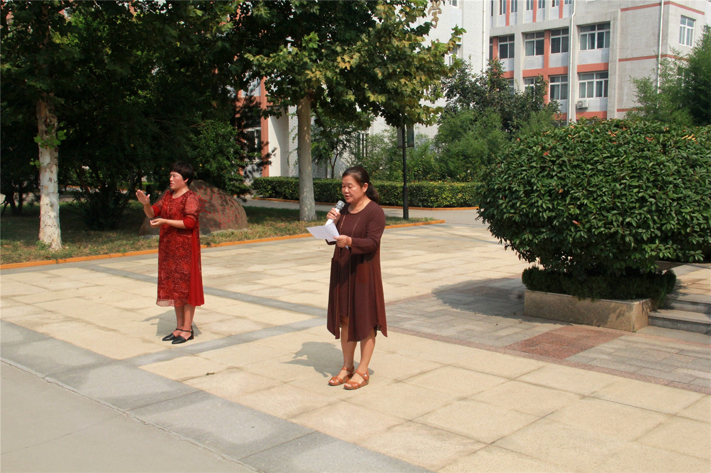 “弘揚明月精神 爭做文明學(xué)生”