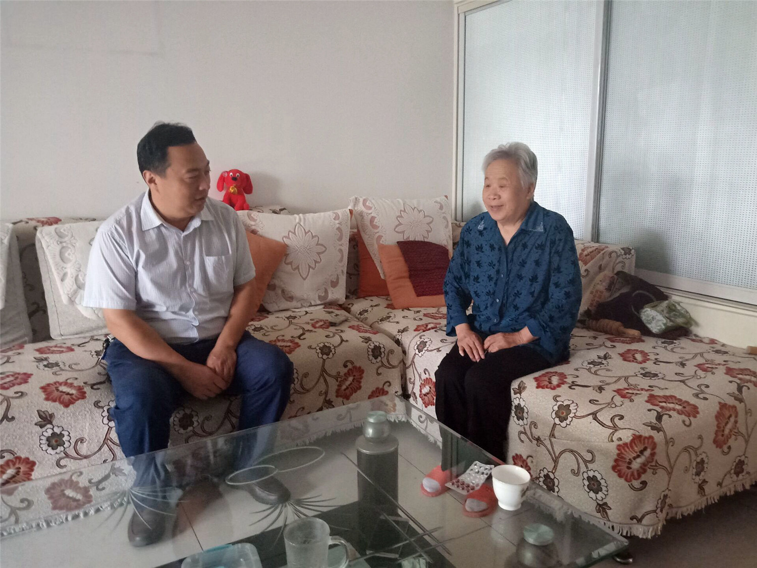 市特教中心開展中秋節(jié)前走訪慰問(wèn)退休教職工活動(dòng)