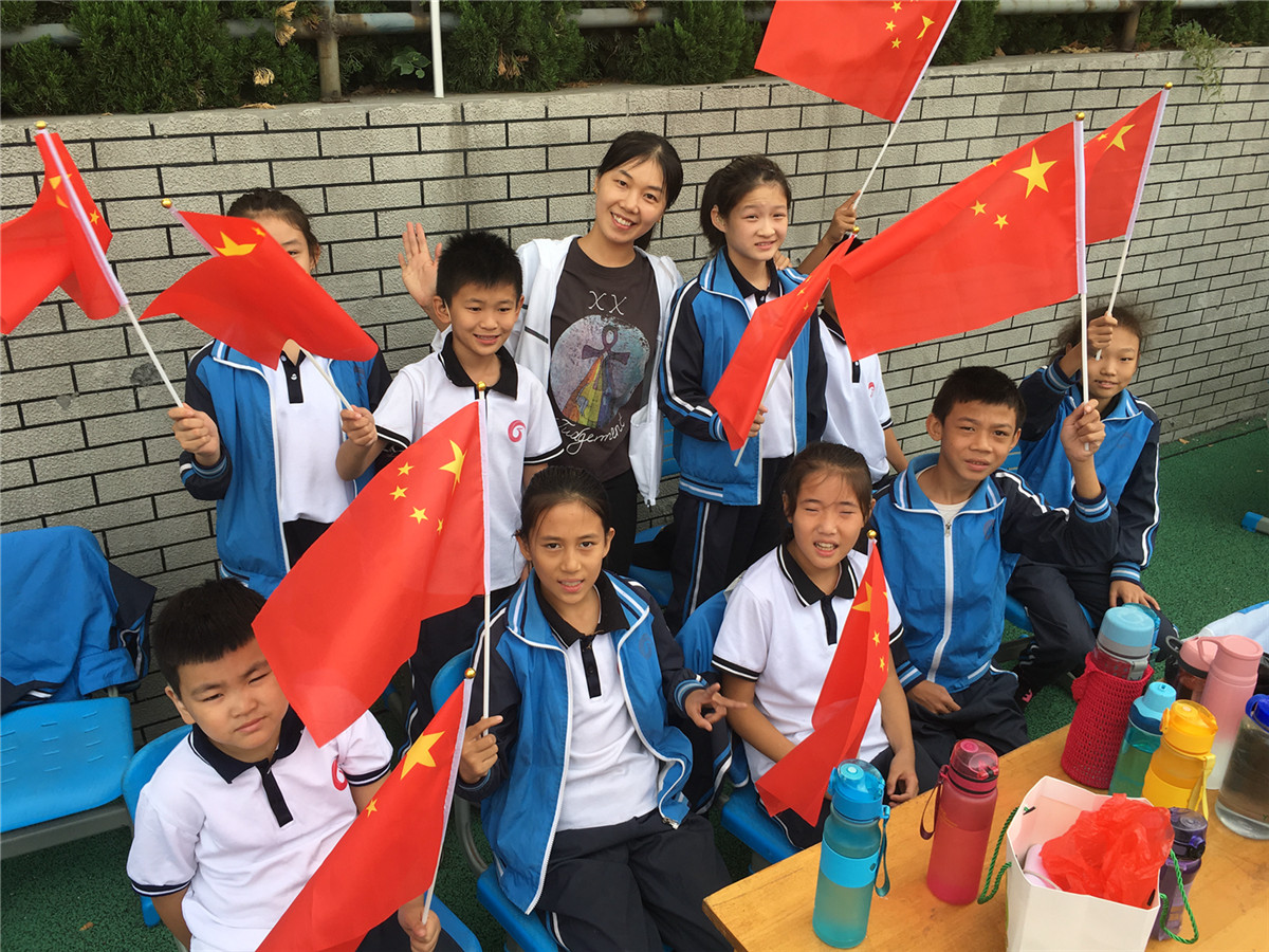 七彩畫筆繪祝福 最美祖國(guó)我來頌