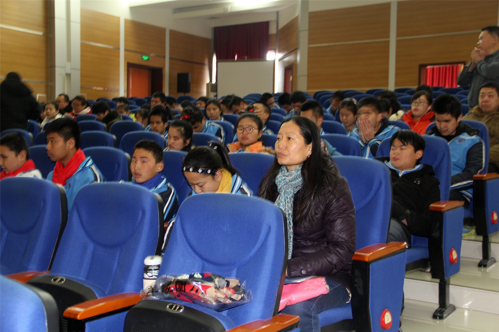 展現(xiàn)改革開(kāi)放四十周年瑰麗畫卷  謳歌社會(huì)主義核心價(jià)值觀