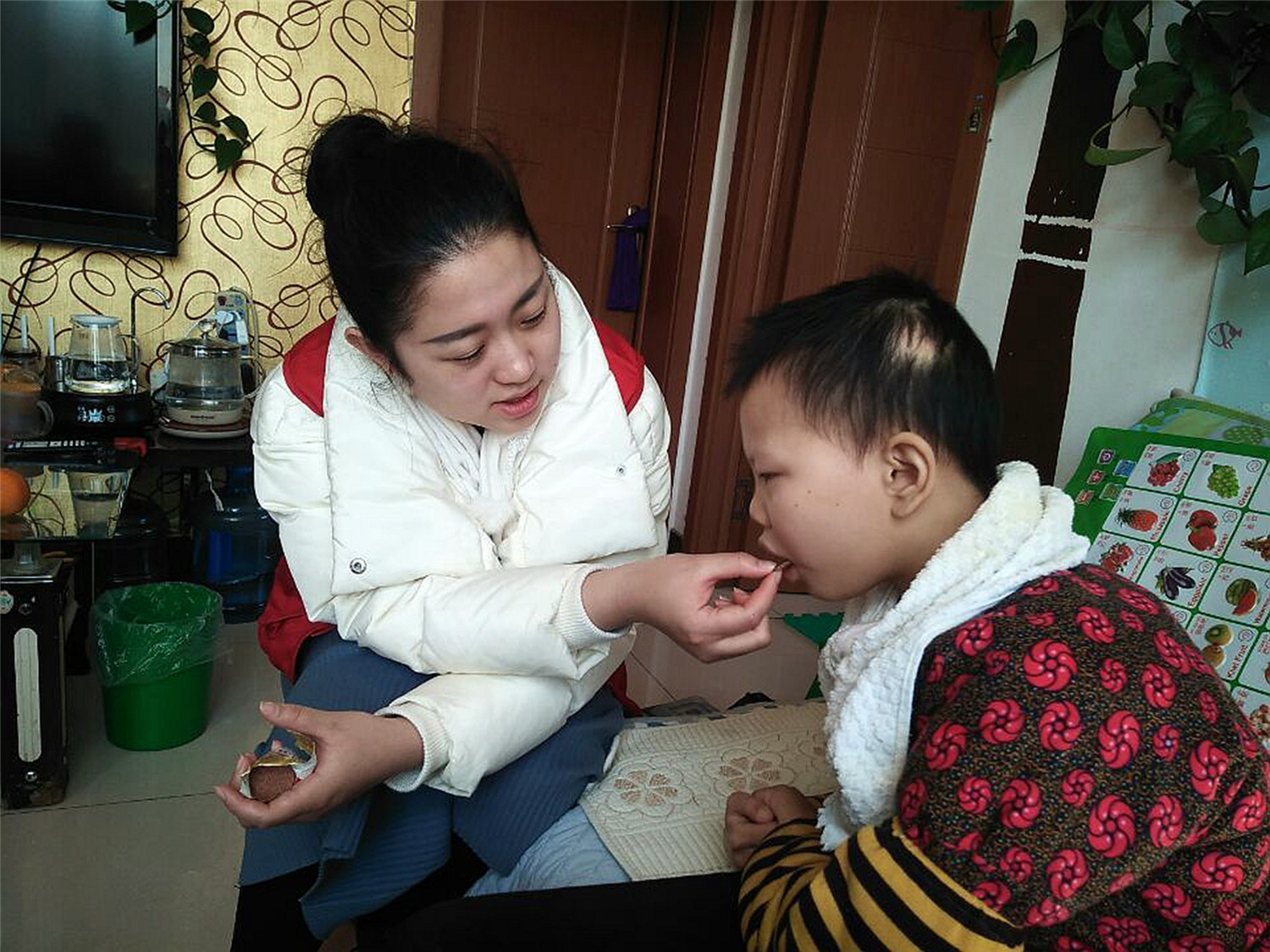 市特教中心開展“關愛殘障生 送教進家庭”志愿服務活動