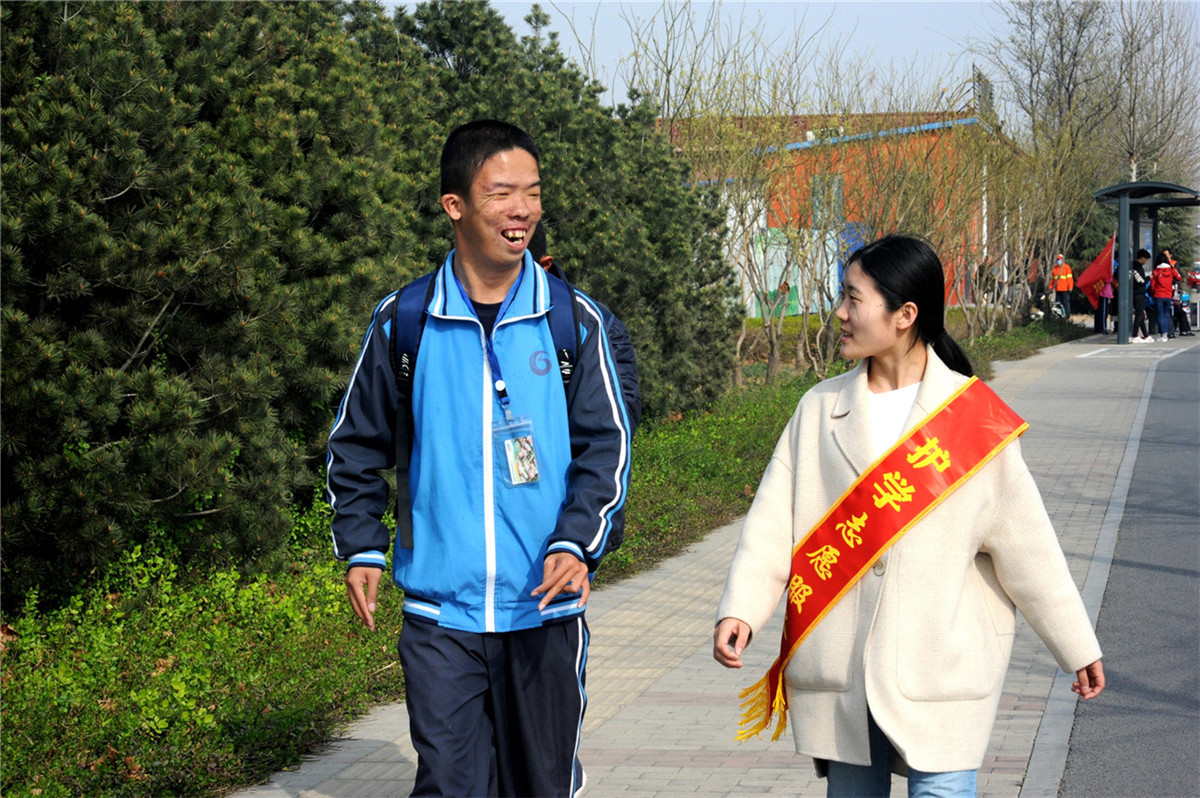 暖心“護學崗”為愛撐起保護傘