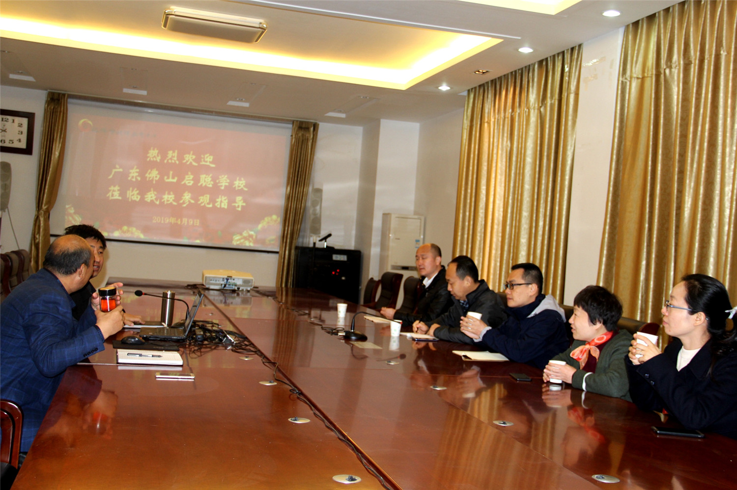廣東佛山啟聰學校考察團來校參觀調研