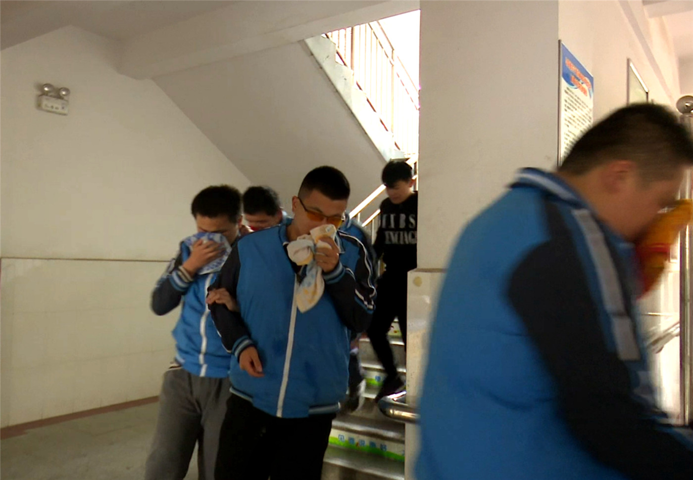 市特教中心舉行公寓應急疏散演練