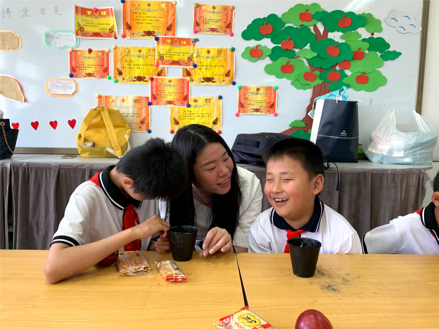 志愿服務(wù)，愛(ài)暖 “盲”心