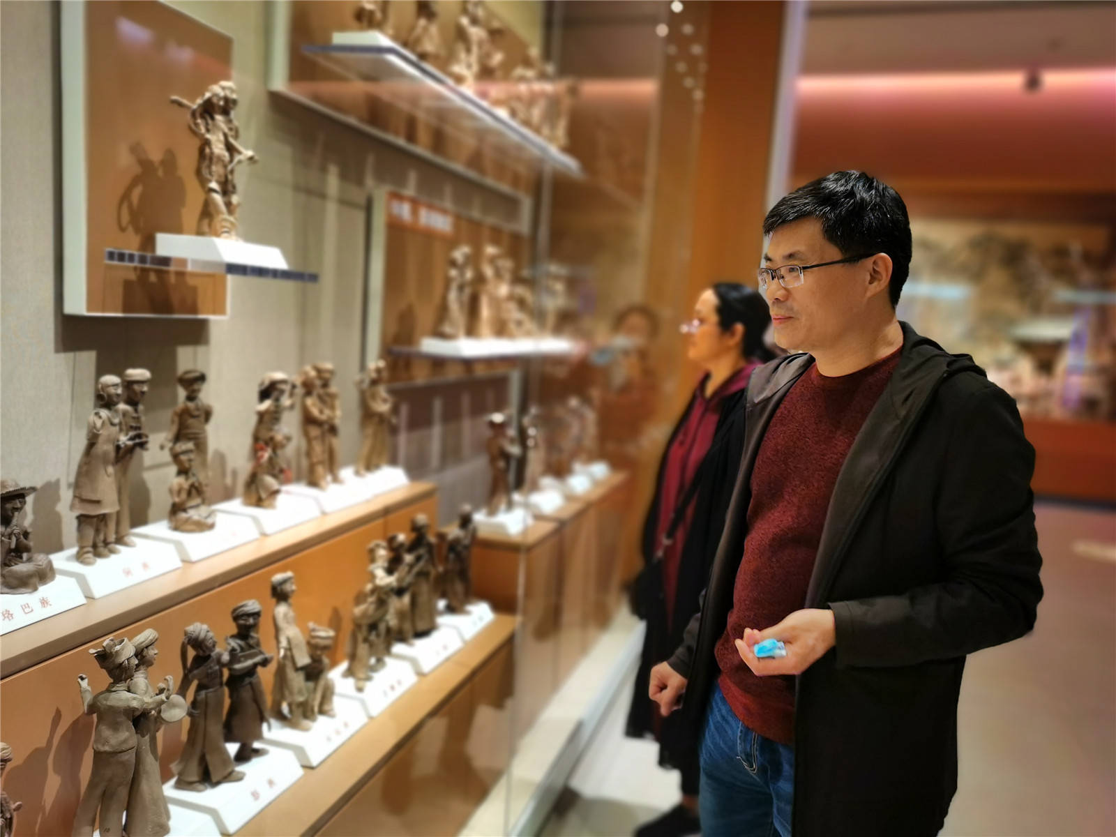 市特教中心組織開展“沉浸陶風琉韻，感悟時代脈博”特色教研活動