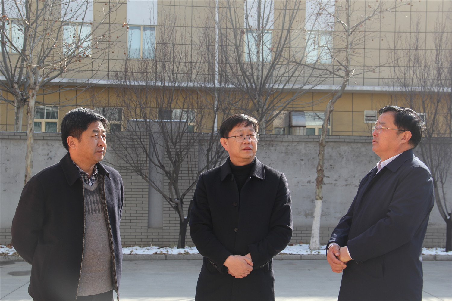 市教育局領導到我校進行春季開學專項檢查