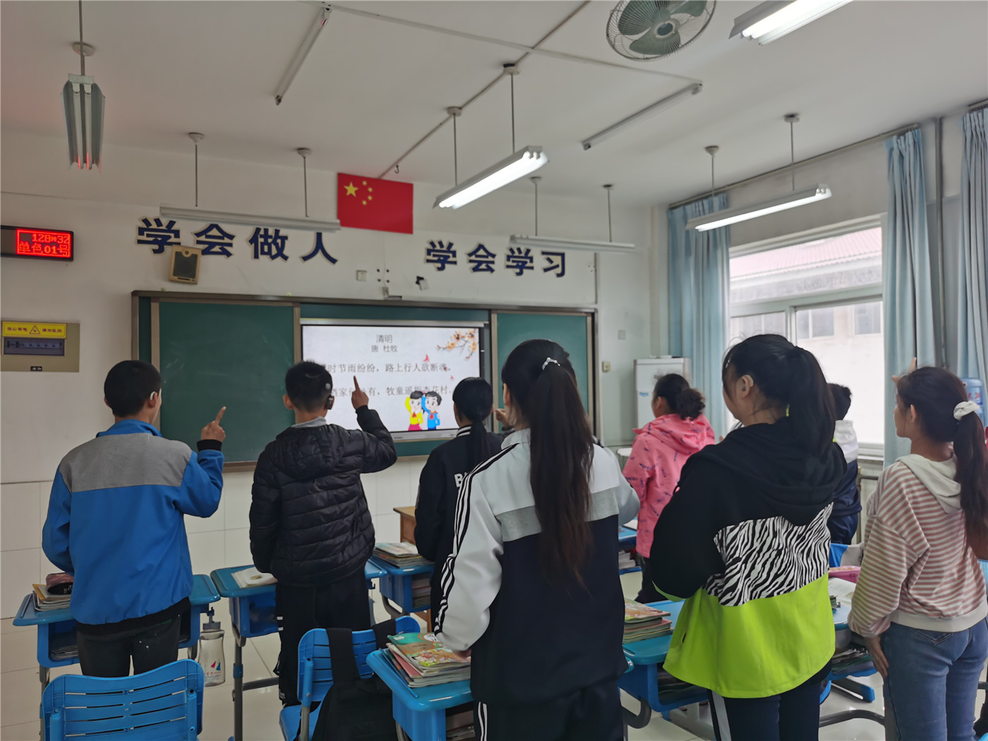 緬懷革命先烈，傳承紅色基因