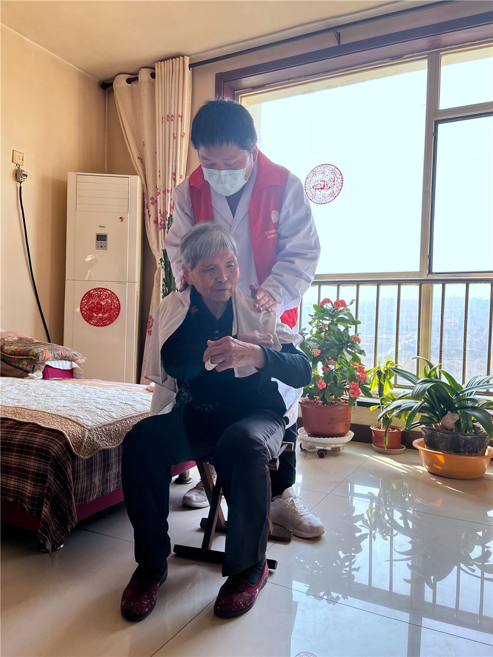 市特教中心開展“新時(shí)代文明實(shí)踐——傳承紅色基因 爭(zhēng)做時(shí)代新人”學(xué)雷鋒志愿服務(wù)活動(dòng)