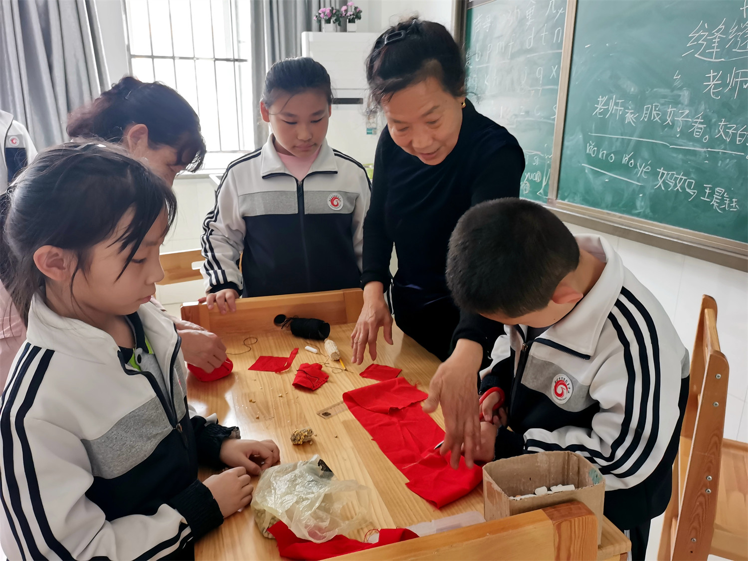 在勞動(dòng)中學(xué)習(xí) 在實(shí)踐中成長