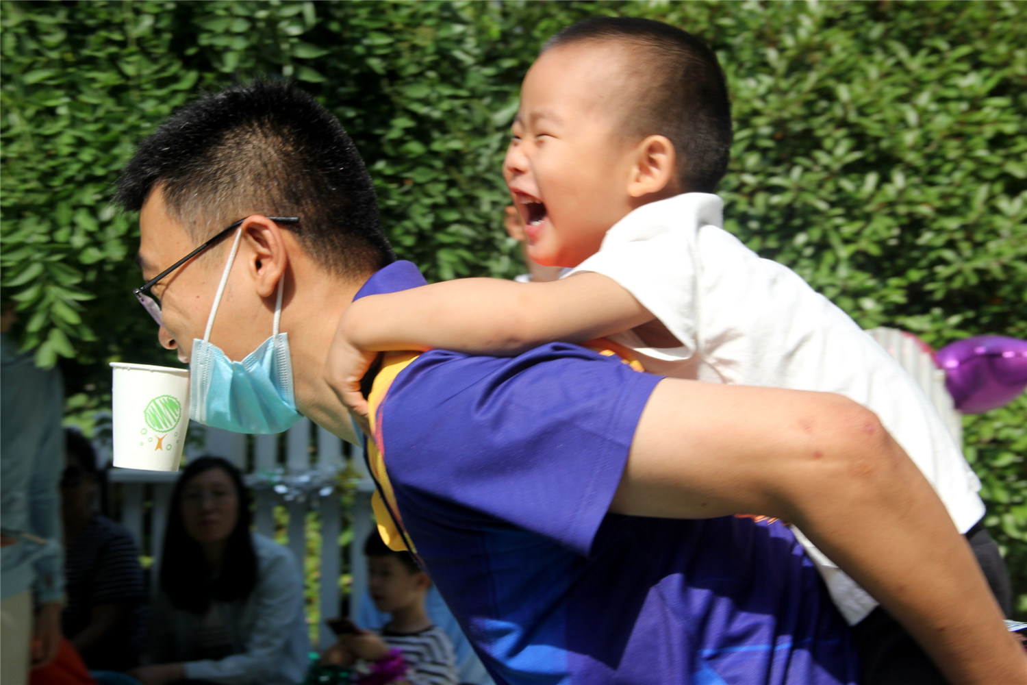 市特教中心開(kāi)展“暢享運(yùn)動(dòng)、活力無(wú)限”慶“六一”親子運(yùn)動(dòng)活動(dòng)