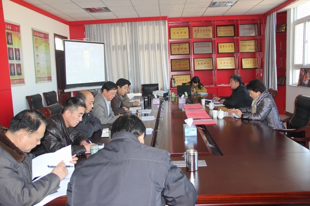 學(xué)校召開黨員領(lǐng)導(dǎo)干部民主生活會(huì)