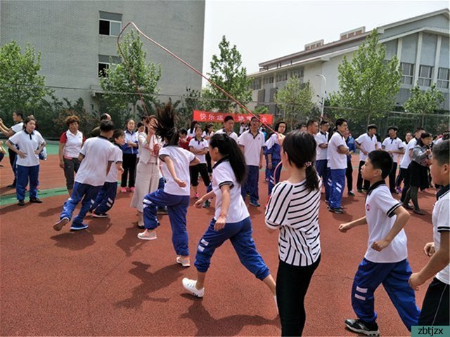 落實(shí)雙融合工作機(jī)制 積極爭(zhēng)創(chuàng)過硬黨支部