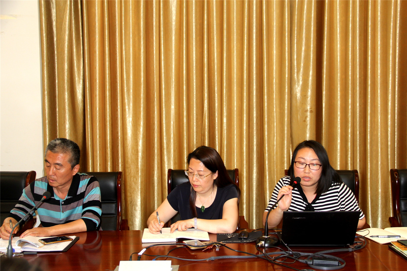 市特教中心組織《國(guó)家通用手語(yǔ)》《繪本教學(xué)》專(zhuān)題培訓(xùn)