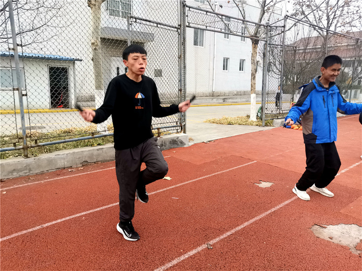 魅力特教體育 展現(xiàn)青春活力