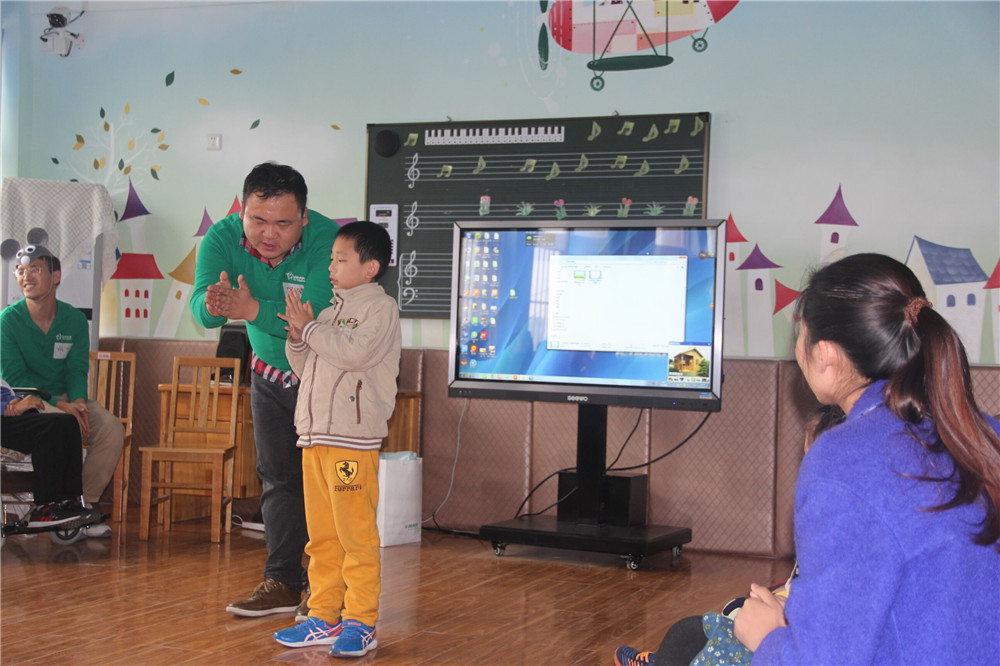 貝朗進(jìn)校園，溫暖獻(xiàn)特教