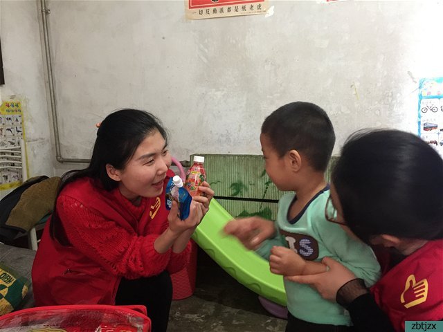 學雷鋒，走訪慰問送溫暖