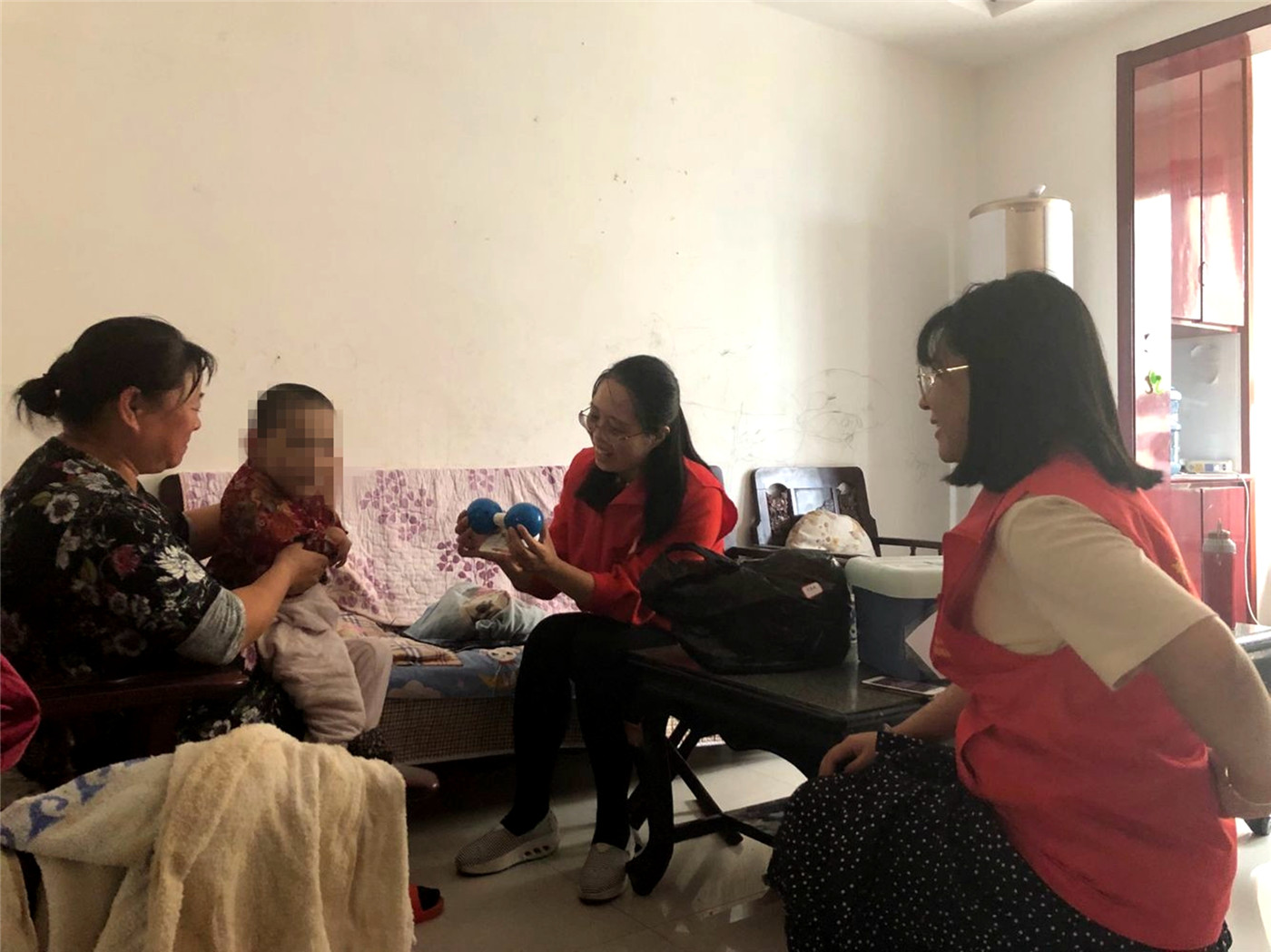 “送教上門(mén) 溫暖到家”志愿服務(wù)再起航