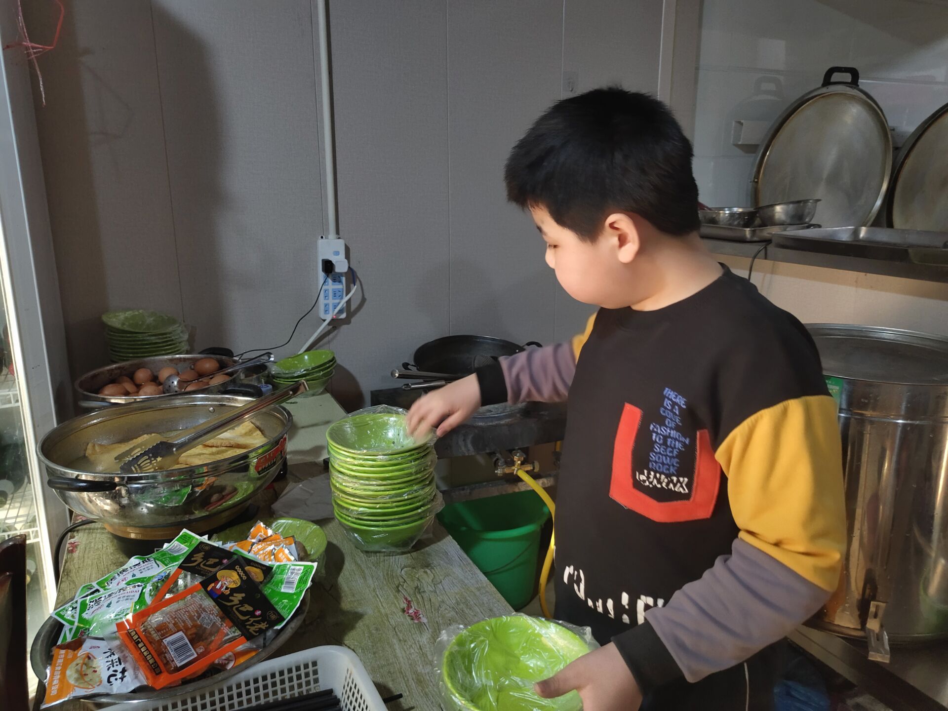 勞動(dòng)充盈身心 實(shí)踐促進(jìn)成長(zhǎng)