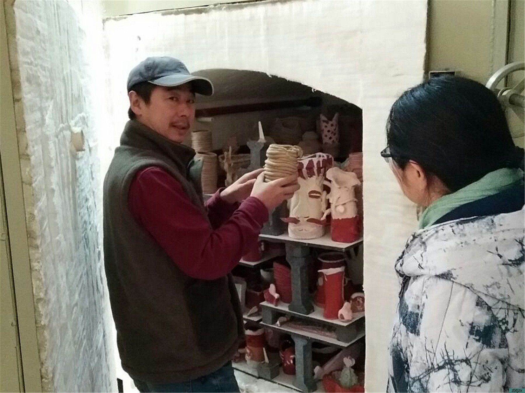 溫情釉燒  ——記學生陶藝作品釉燒第一爐