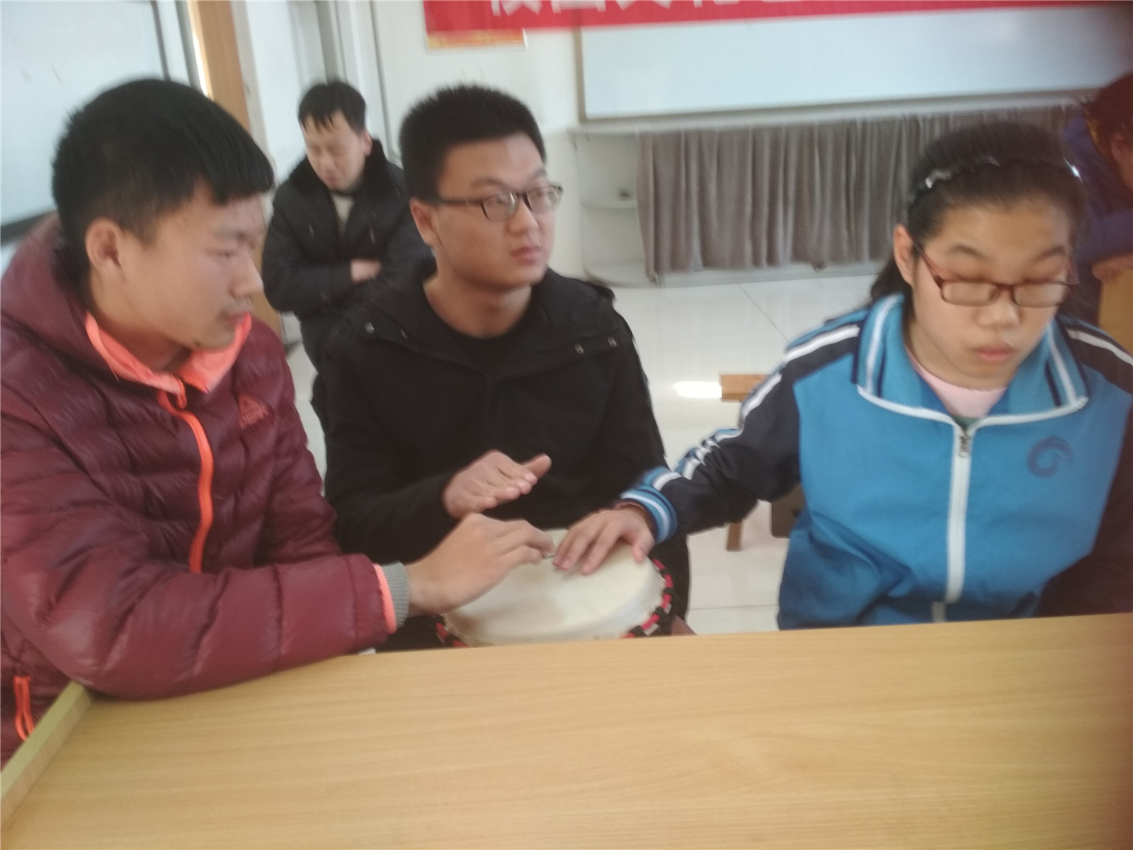 市特教中心組織中醫(yī)康復(fù)保健專業(yè)學科知識競賽