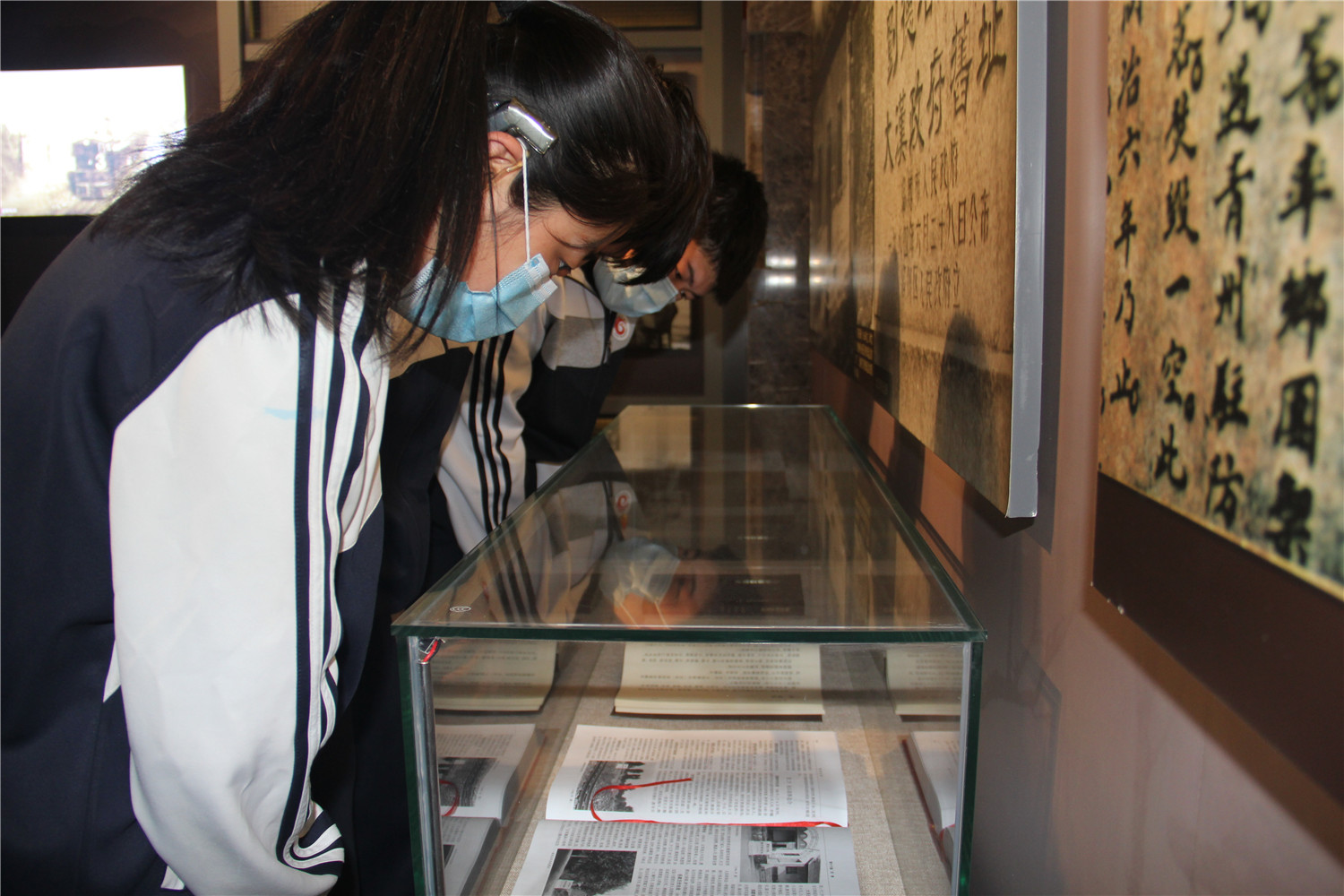 市特教中心組織開展“學(xué)黨史、強(qiáng)信念、跟黨走”新團(tuán)員入團(tuán)儀式