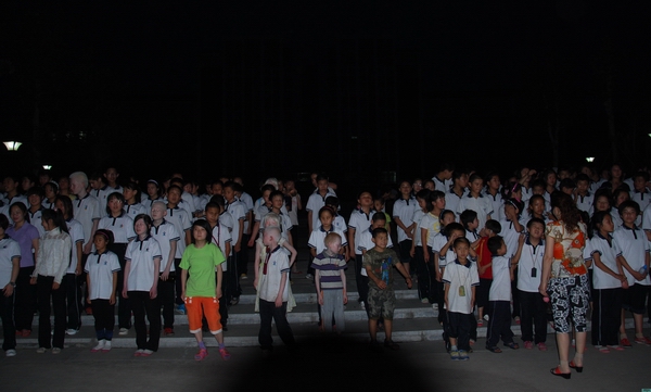 淄博市特殊教育中心組織盲聾學生夜間集會疏散演練