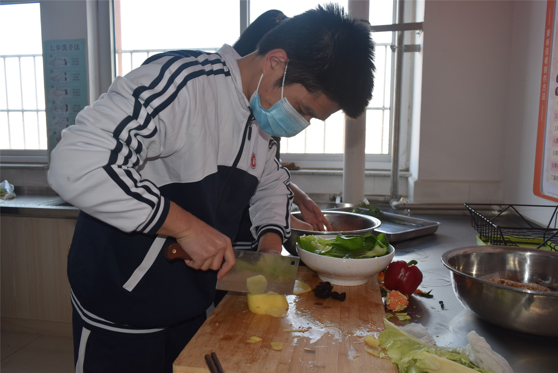 市特教中心舉行“舌尖上的家鄉(xiāng)”冬至廚藝比拼活動