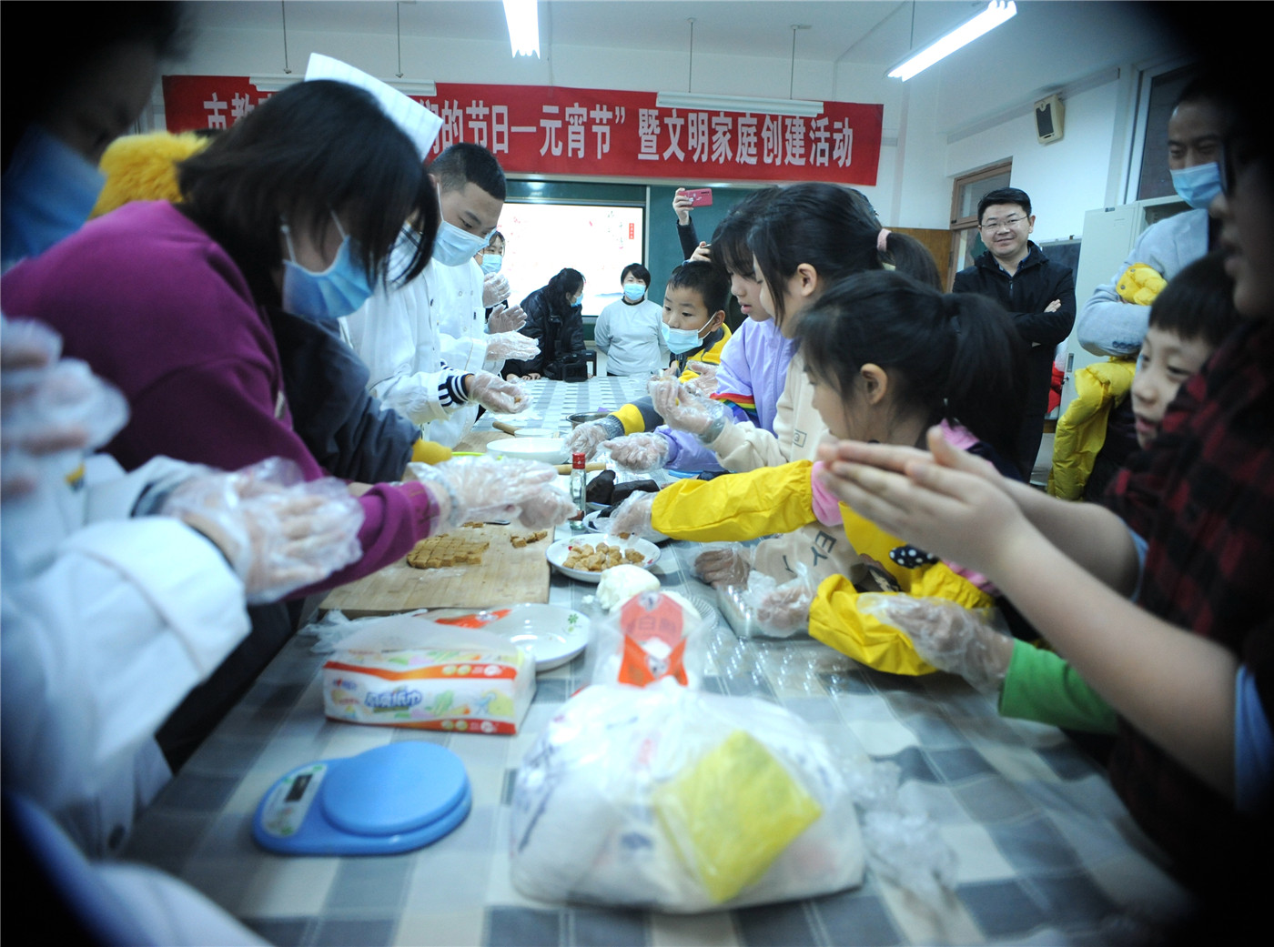 正月元宵年年圓，家風(fēng)家訓(xùn)代代傳