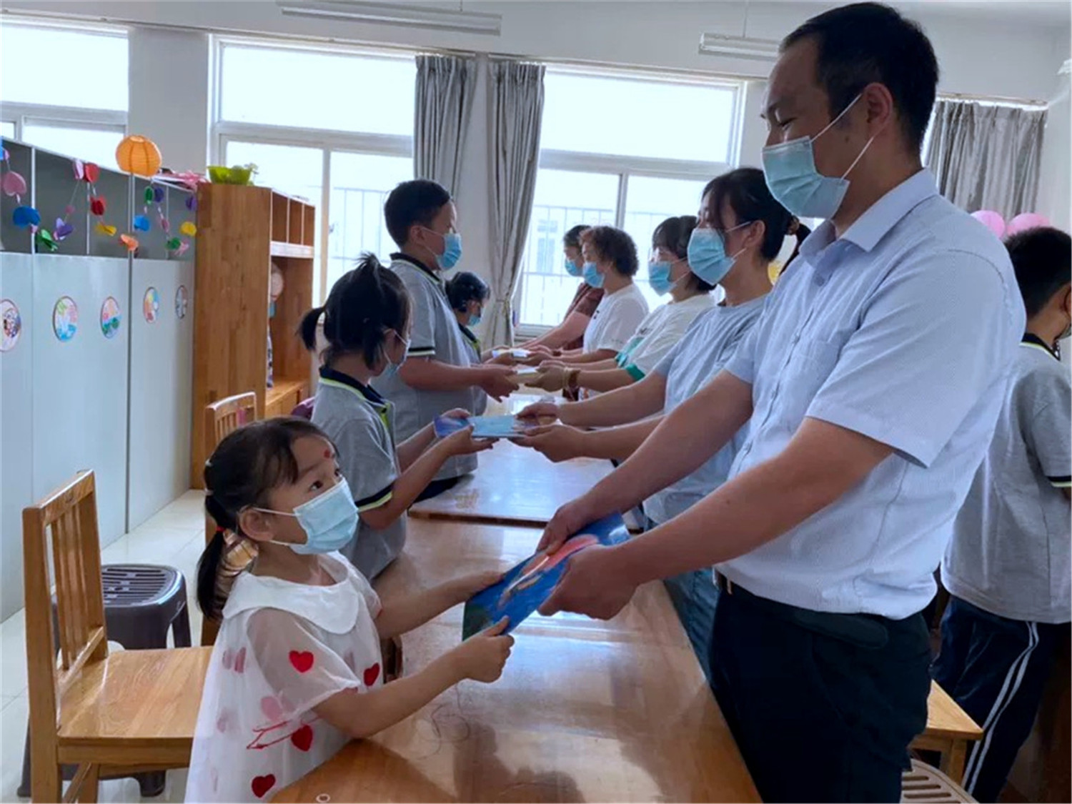 讀書開蒙禮 文明潤(rùn)童心